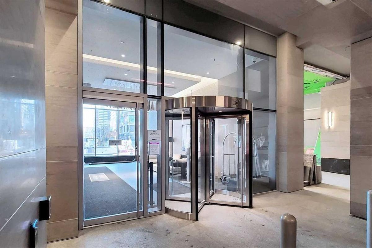 2 Bedroom Plus Den Condo Toronto Exteriér fotografie